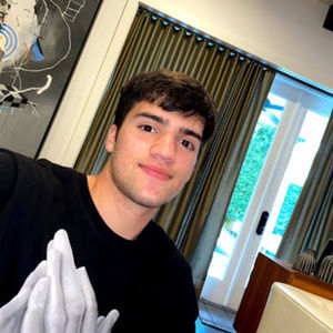 Meet your Posher, Daniel